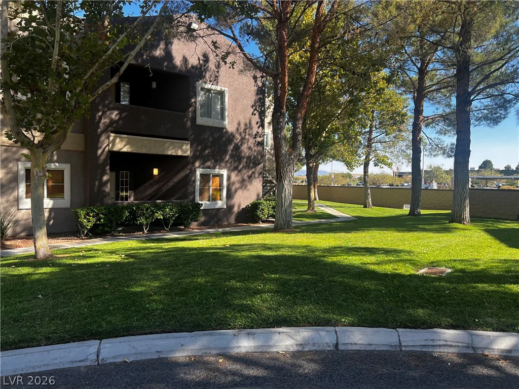 5250 Rainbow, Las Vegas, NV 89118