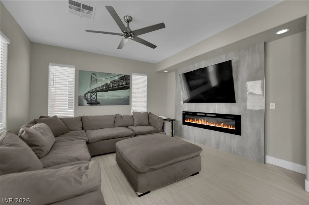 6047 Orange Poppy, Las Vegas, NV 89120
