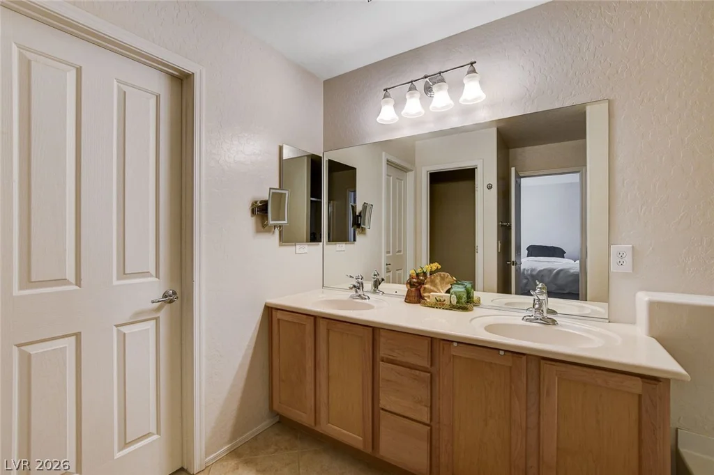 2401 Rue Royale, Henderson, NV 89044