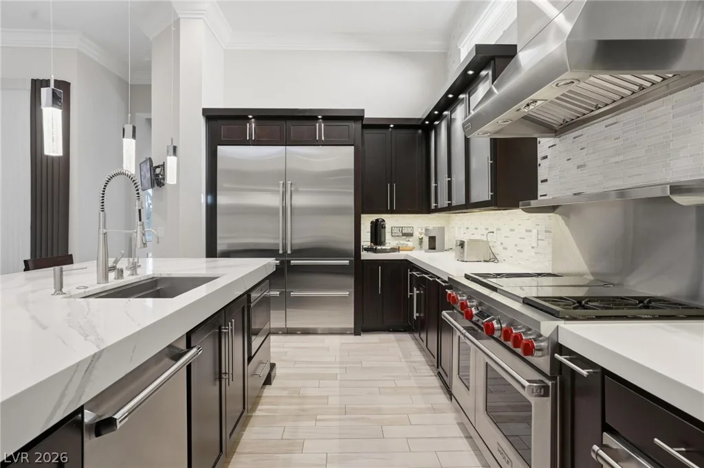 47 Moonfire, Las Vegas, NV 89135