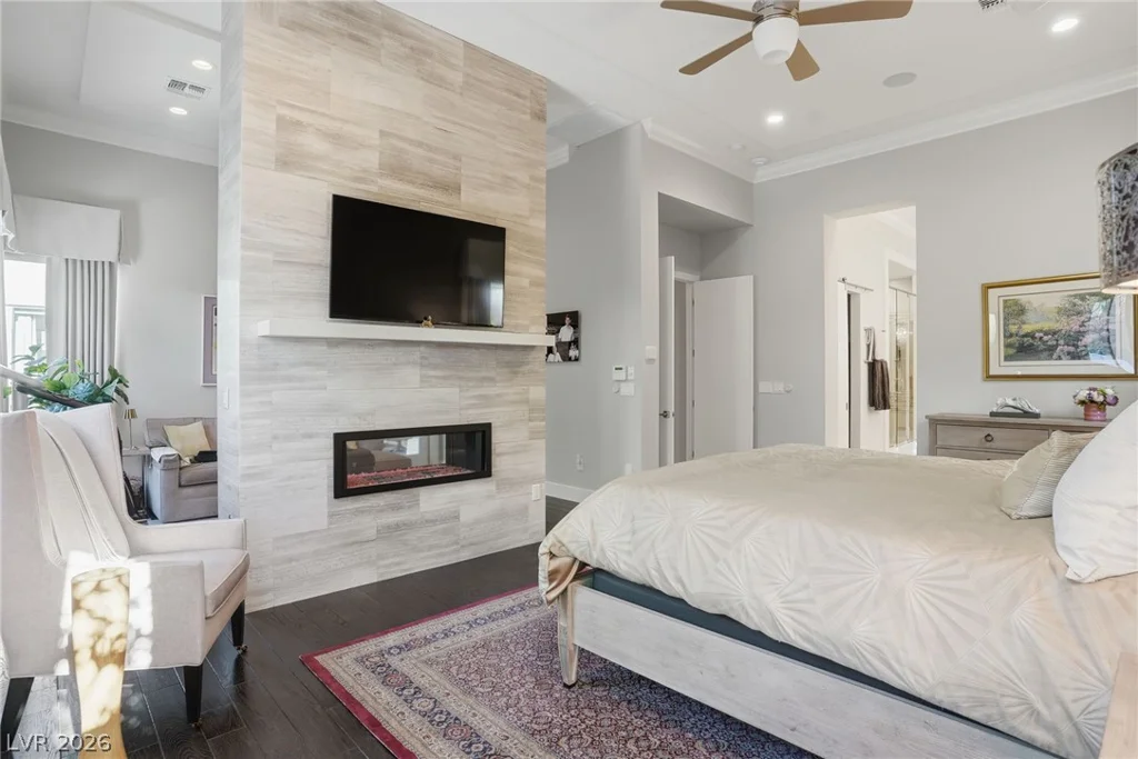 47 Moonfire, Las Vegas, NV 89135
