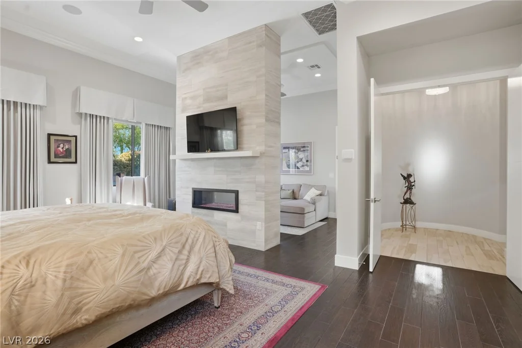 47 Moonfire, Las Vegas, NV 89135