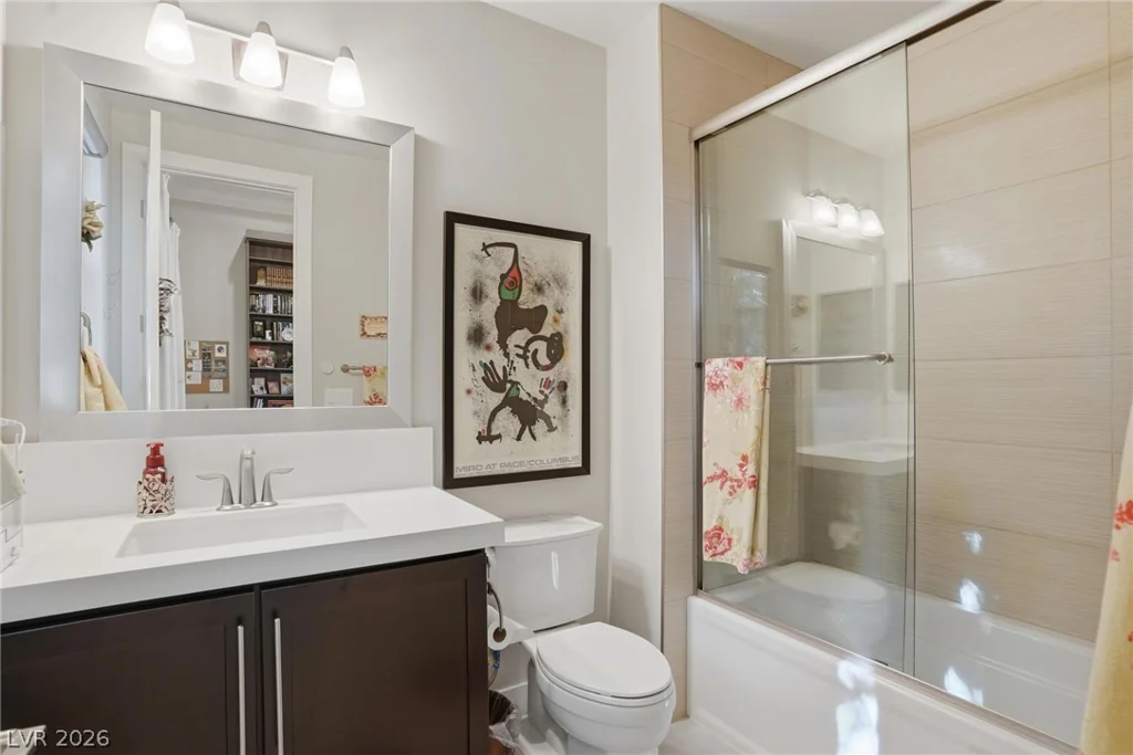 47 Moonfire, Las Vegas, NV 89135