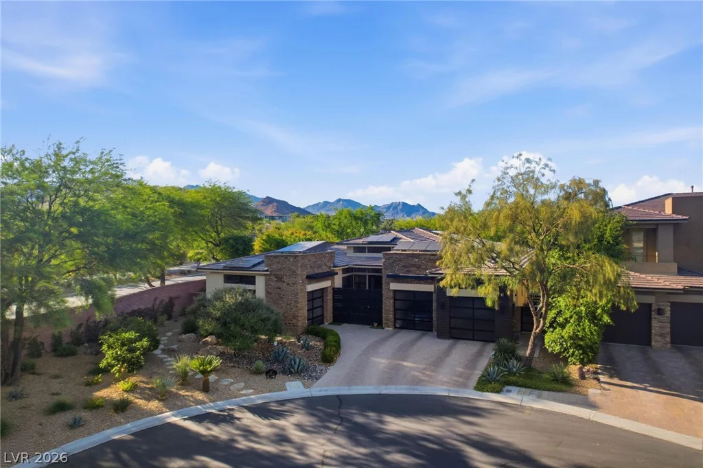 47 Moonfire, Las Vegas, NV 89135