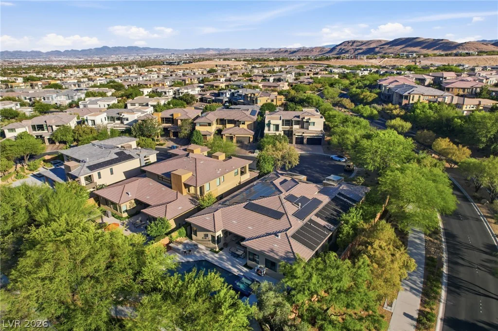 47 Moonfire, Las Vegas, NV 89135