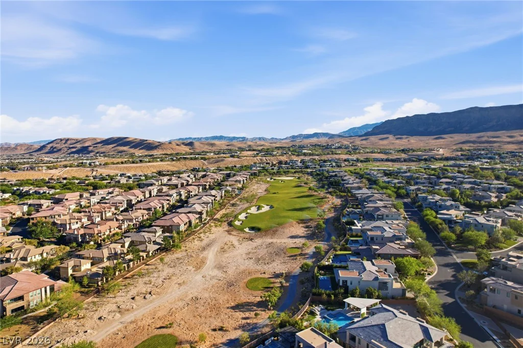 47 Moonfire, Las Vegas, NV 89135