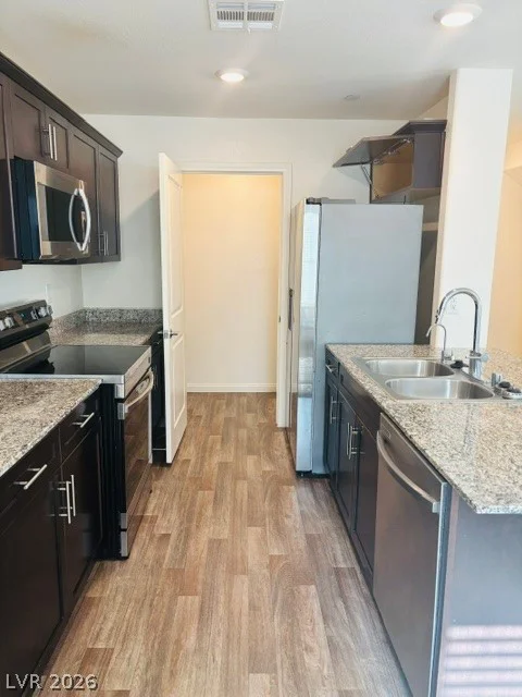 6952 Midnight Bronze, North Las Vegas, NV 89086