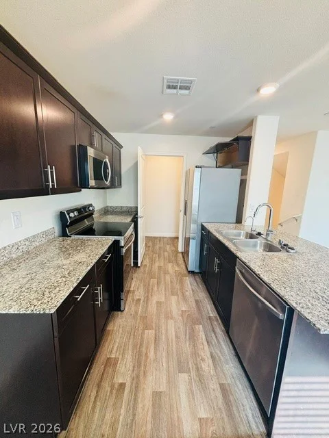6952 Midnight Bronze, North Las Vegas, NV 89086