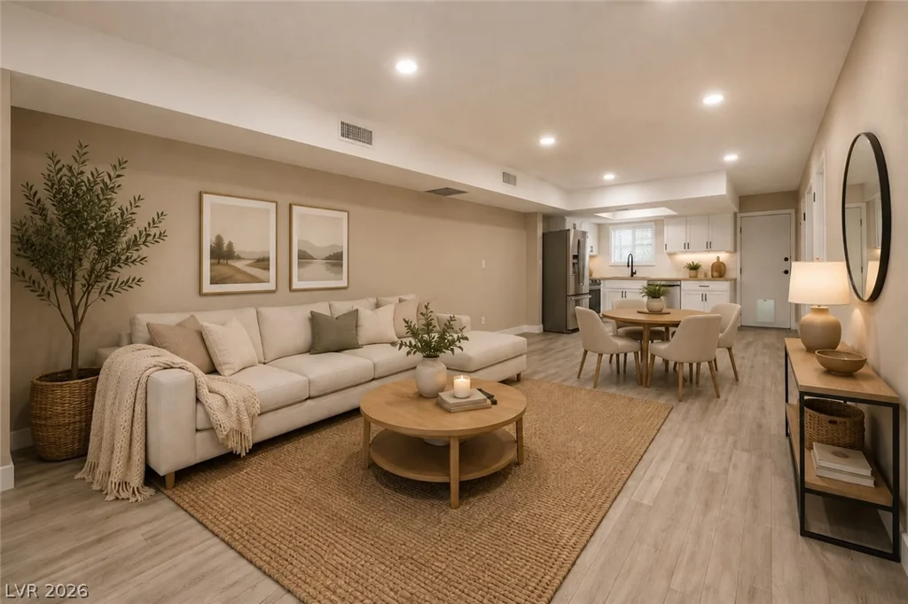 5626 Lake Mead, Las Vegas, NV 89108
