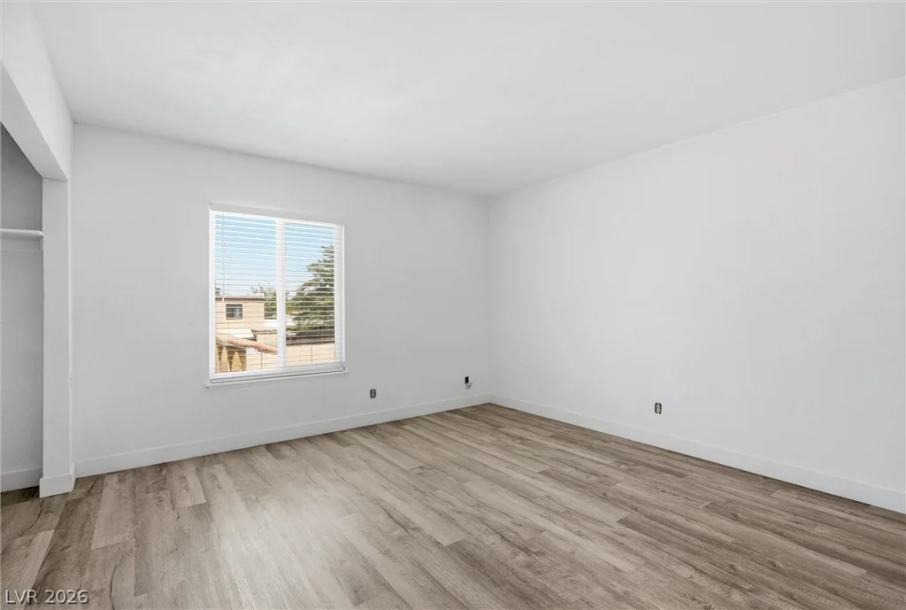 5626 Lake Mead, Las Vegas, NV 89108