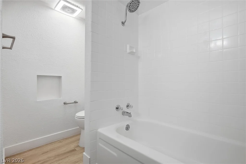 5626 Lake Mead, Las Vegas, NV 89108
