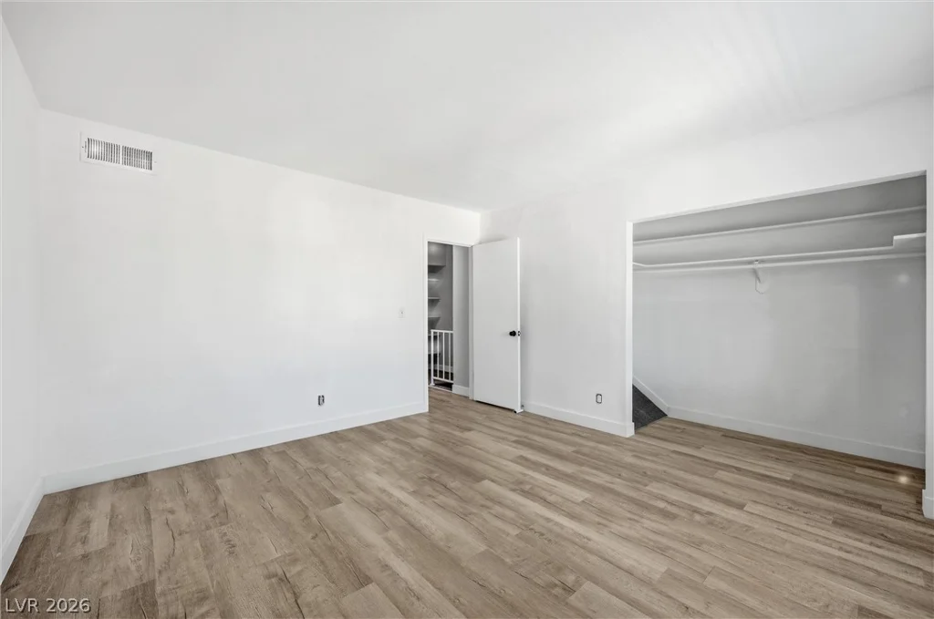 5626 Lake Mead, Las Vegas, NV 89108