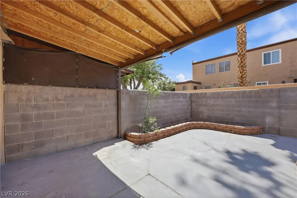 5626 Lake Mead, Las Vegas, NV 89108