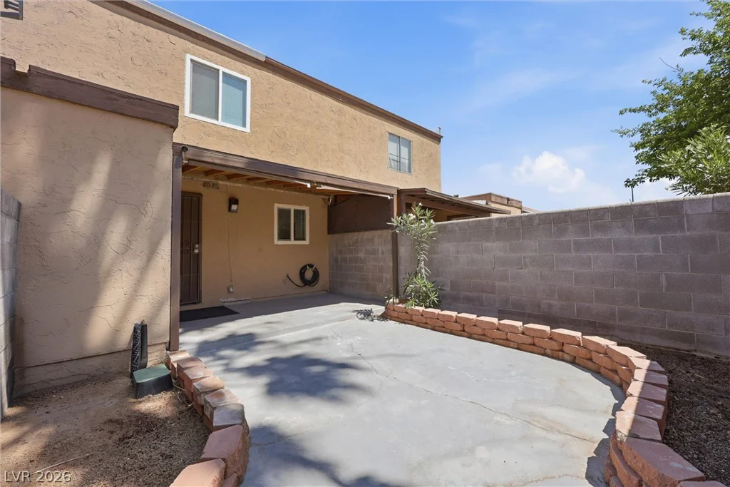 5626 Lake Mead, Las Vegas, NV 89108