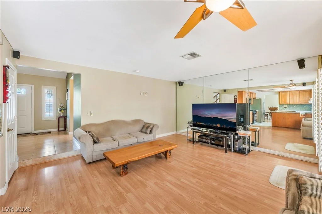 9021 Feather River, Las Vegas, NV 89117