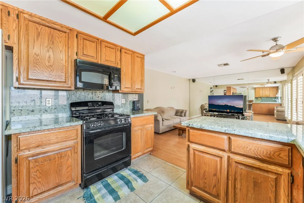 9021 Feather River, Las Vegas, NV 89117