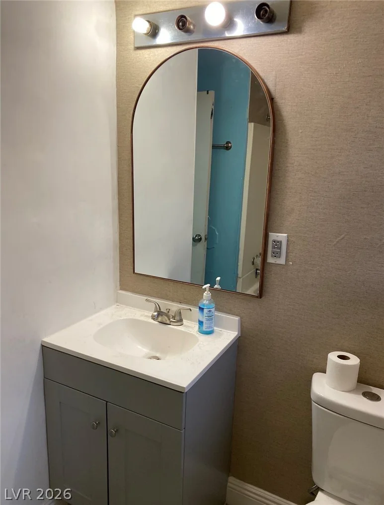 2400 Pardee, Las Vegas, NV 89104