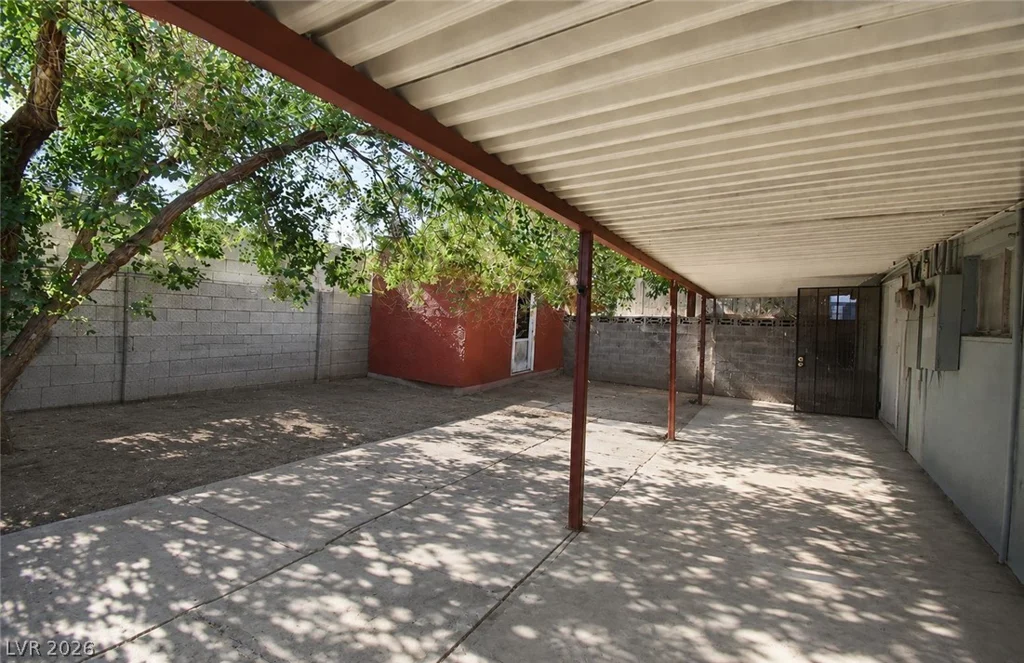 2400 Pardee, Las Vegas, NV 89104