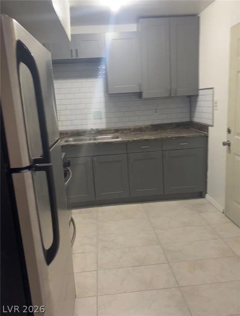 2400 Pardee, Las Vegas, NV 89104