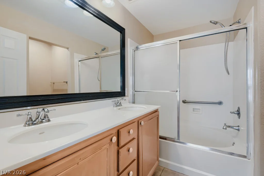 3925 Prescott Pines, Las Vegas, NV 89108