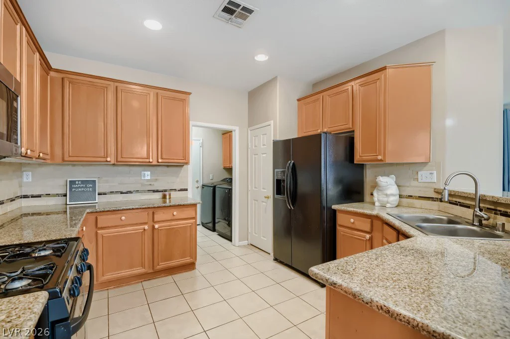 3925 Prescott Pines, Las Vegas, NV 89108