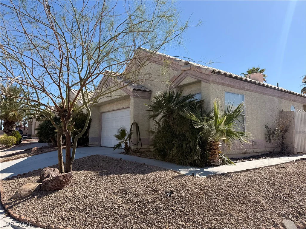 3325 Sonterra, Las Vegas, NV 89117