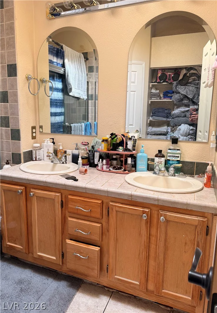 3325 Sonterra, Las Vegas, NV 89117