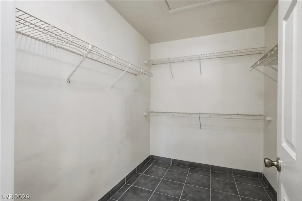 8243 Lone Feather, Las Vegas, NV 89123
