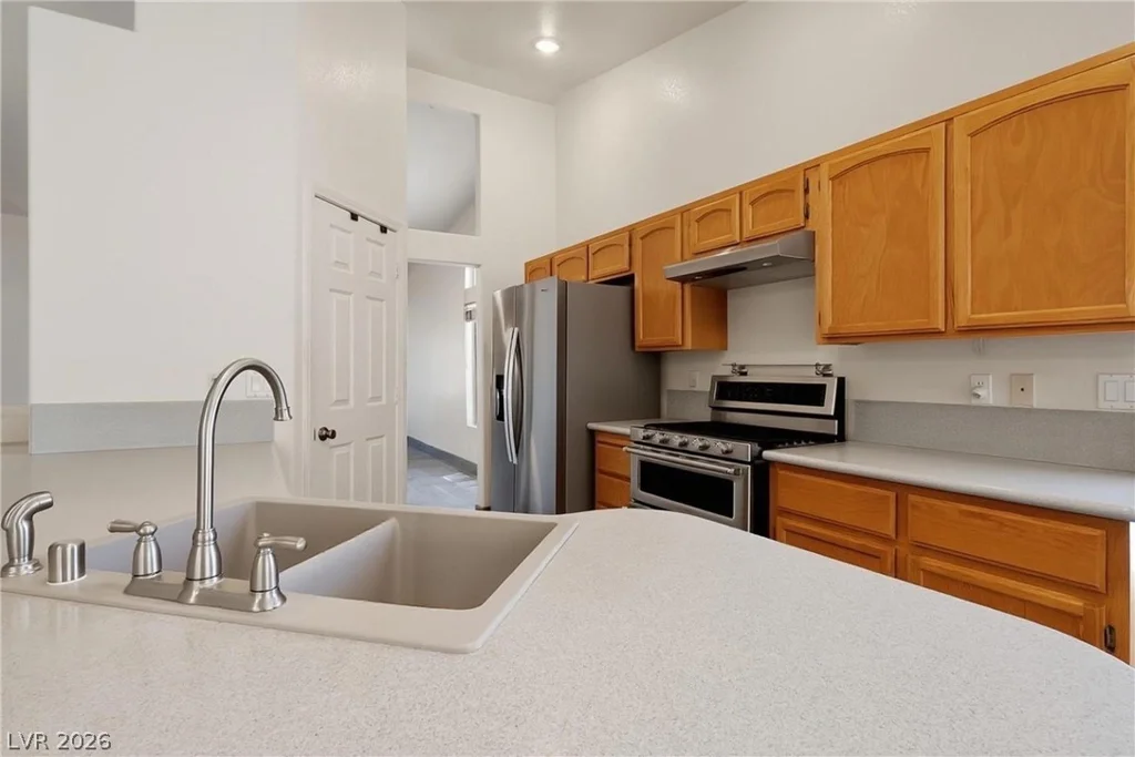 8243 Lone Feather, Las Vegas, NV 89123