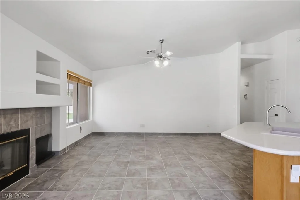 8243 Lone Feather, Las Vegas, NV 89123
