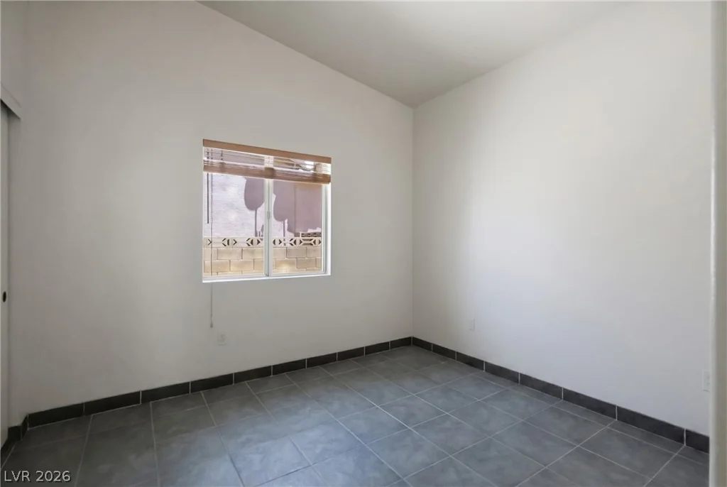 8243 Lone Feather, Las Vegas, NV 89123