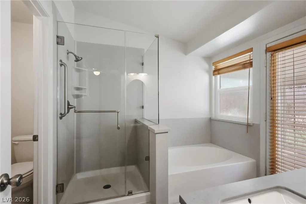 8243 Lone Feather, Las Vegas, NV 89123