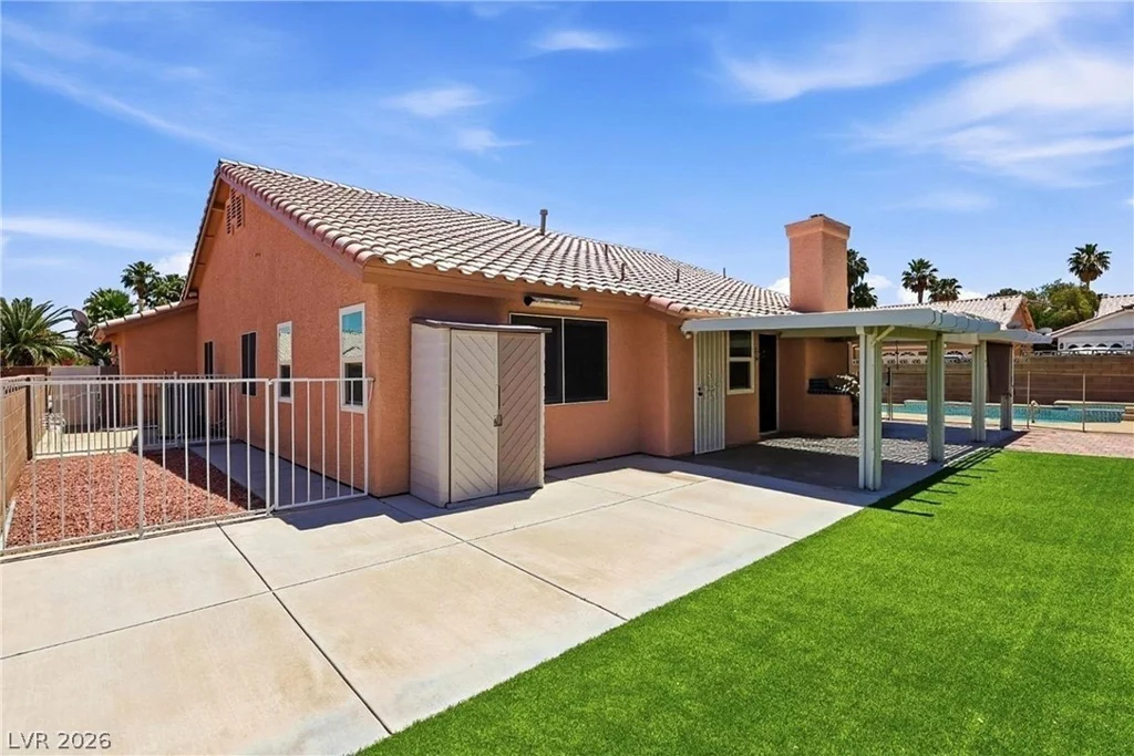 8243 Lone Feather, Las Vegas, NV 89123