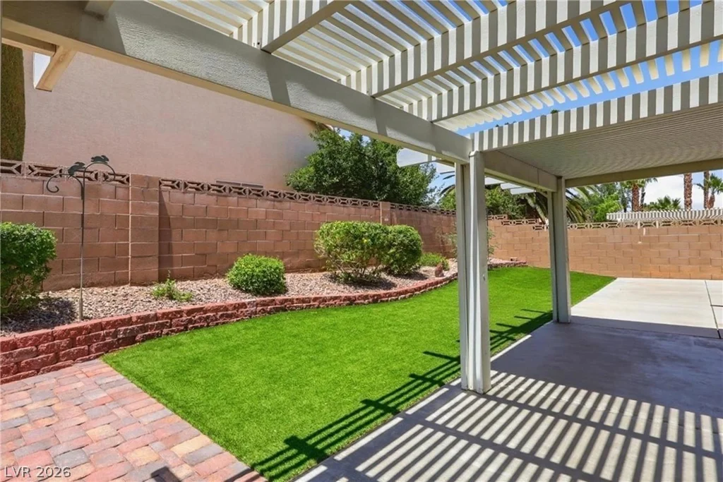 8243 Lone Feather, Las Vegas, NV 89123