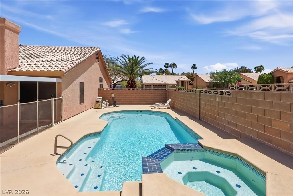 8243 Lone Feather, Las Vegas, NV 89123