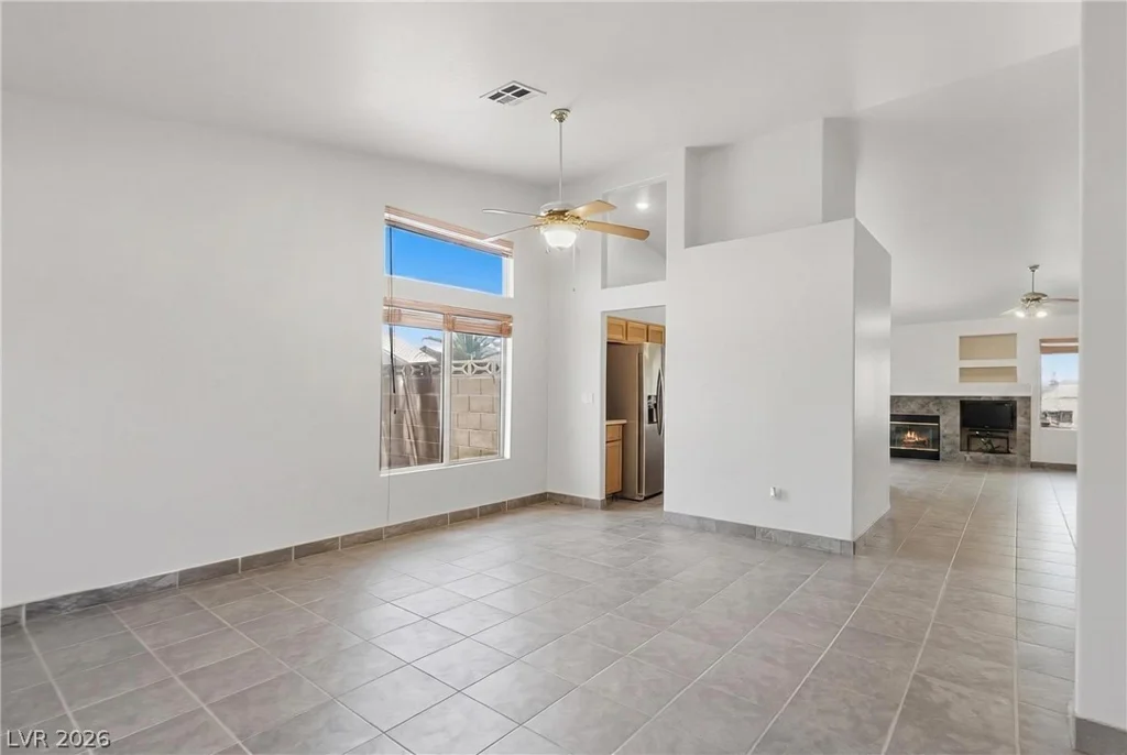 8243 Lone Feather, Las Vegas, NV 89123