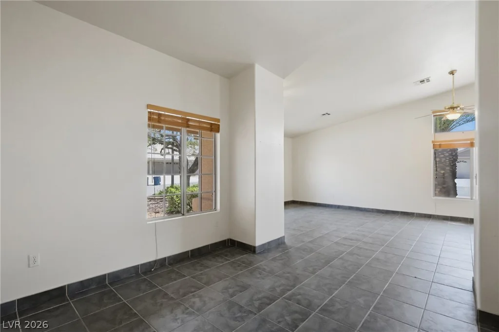 8243 Lone Feather, Las Vegas, NV 89123