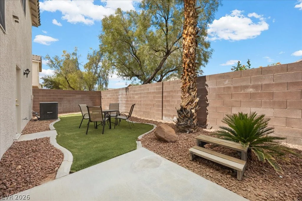 2607 Heathrow, Las Vegas, NV 89135
