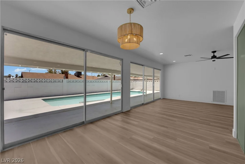 1524 Bonita, Las Vegas, NV 89104