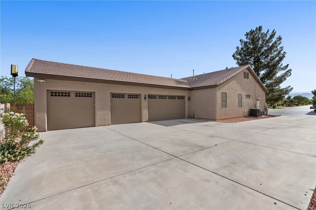 8088 Winchester Bluff, Las Vegas, NV 89131