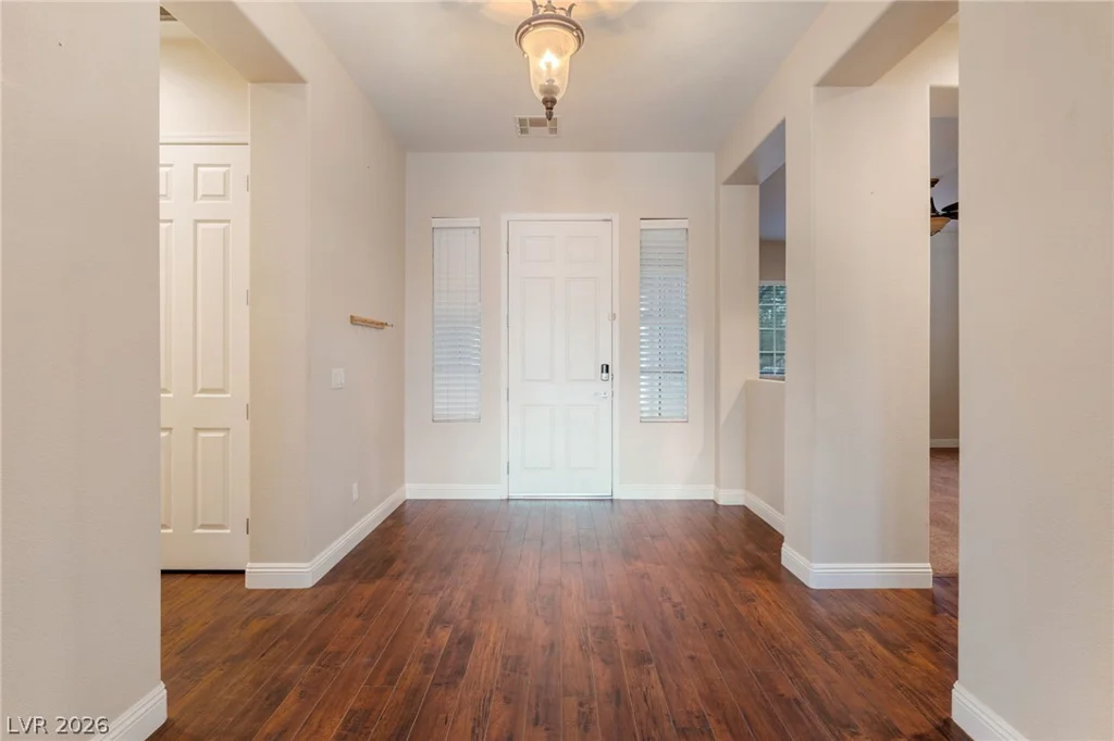 8088 Winchester Bluff, Las Vegas, NV 89131