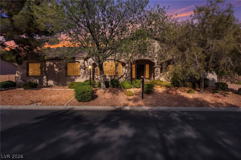 8088 Winchester Bluff, Las Vegas, NV 89131