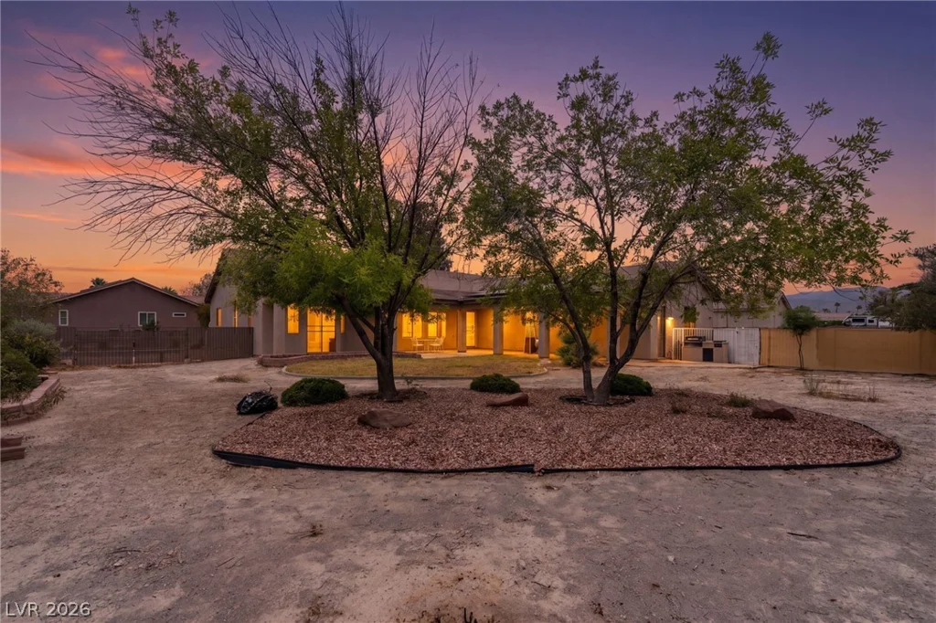8088 Winchester Bluff, Las Vegas, NV 89131