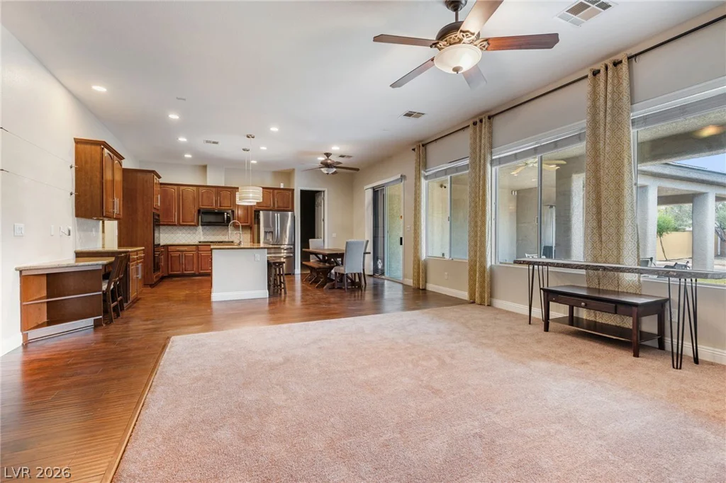 8088 Winchester Bluff, Las Vegas, NV 89131