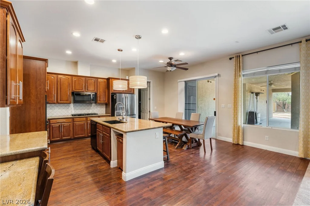 8088 Winchester Bluff, Las Vegas, NV 89131