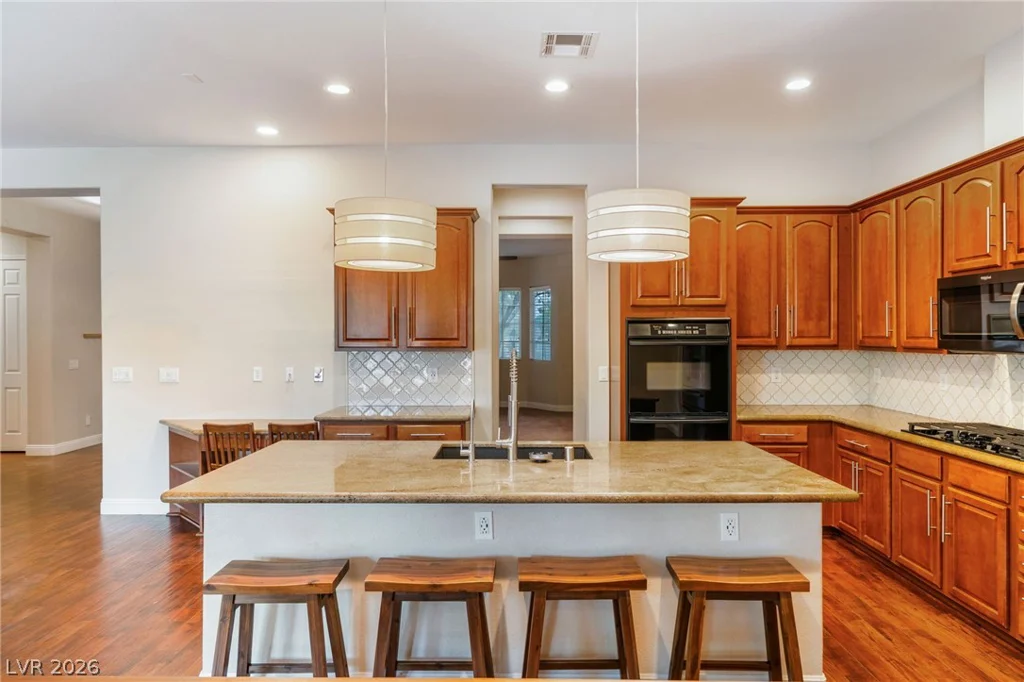 8088 Winchester Bluff, Las Vegas, NV 89131