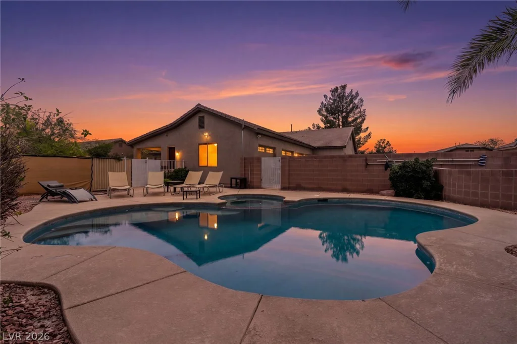 8088 Winchester Bluff, Las Vegas, NV 89131