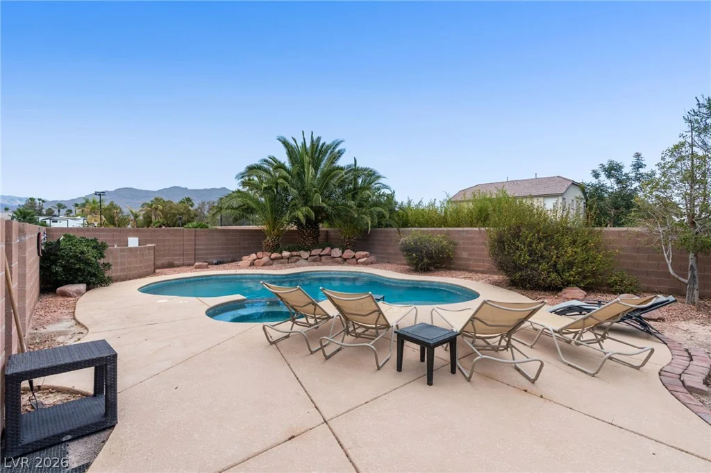 8088 Winchester Bluff, Las Vegas, NV 89131