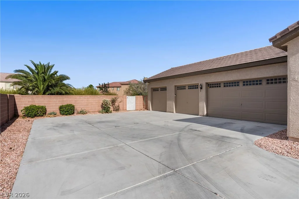 8088 Winchester Bluff, Las Vegas, NV 89131