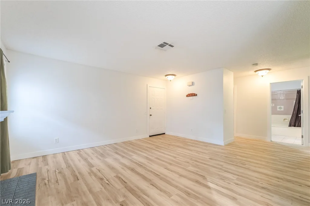 6633 Tropicana, Las Vegas, NV 89103